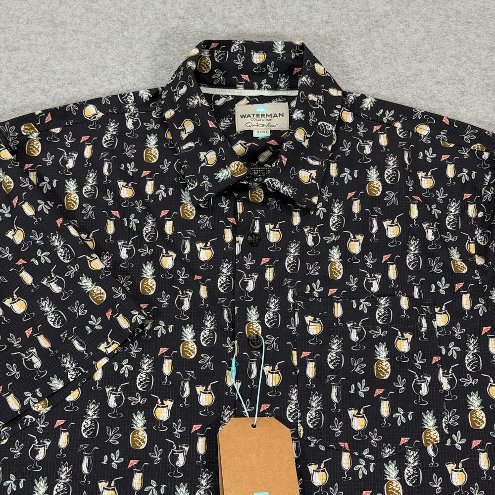 Quicksilver Waterman Shirt Mens Small Black Tropical Pineapple Cocktail NWT